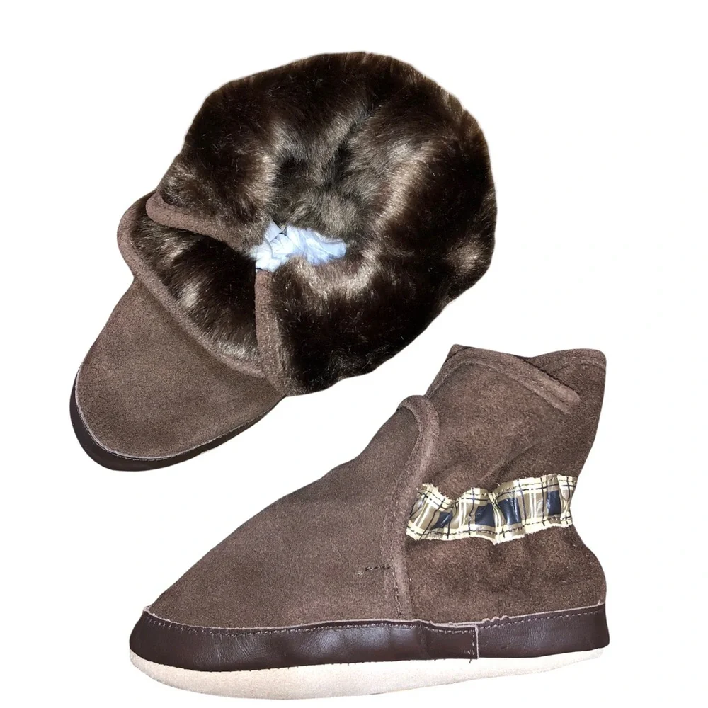 🌟LIKE NEW🌟 Robeez Cozy Ankle Bootie in Brown